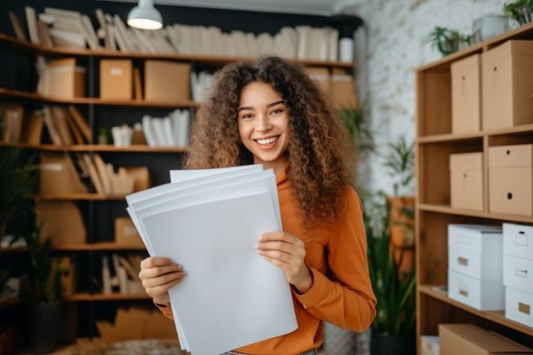 Resume Paper vs Cardstock [Deciding the Best Option for You]